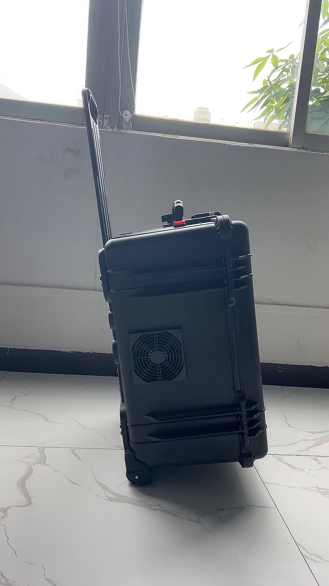 都匀手拉箱型移动通信干扰器